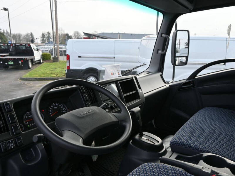 2024 Isuzu NPR HD 1F2