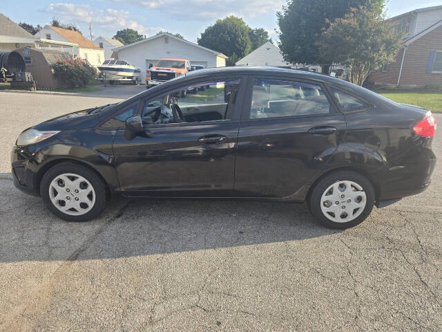 2011 Ford Fiesta for sale at QUEENSGATE AUTO SALES in York, PA