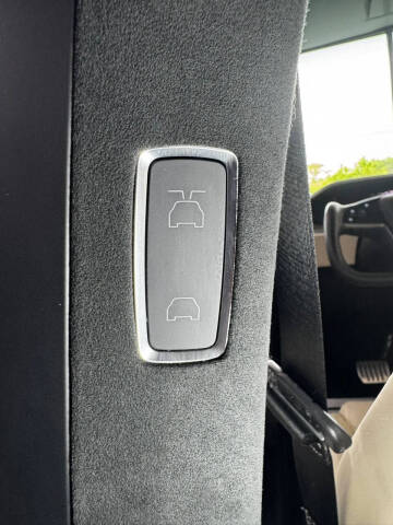 2023 Tesla Model X Standard Range