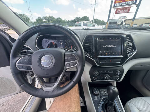 2019 Jeep Cherokee Overland