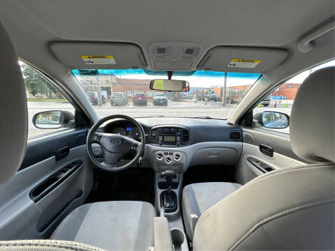 2011 Hyundai Accent GLS
