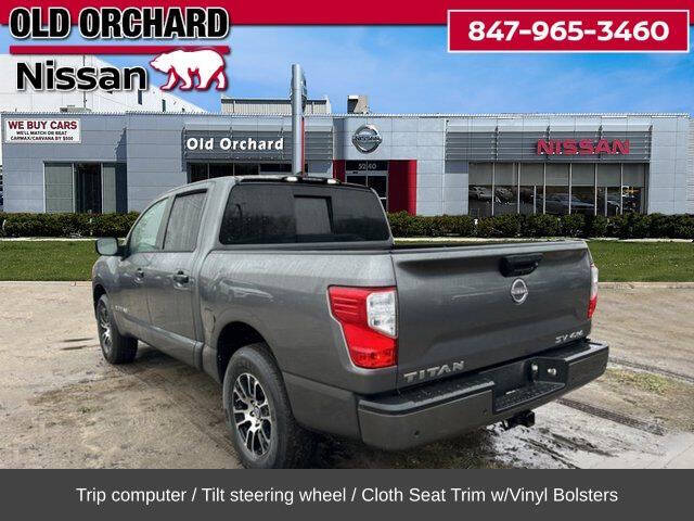 2023 Nissan Titan SV