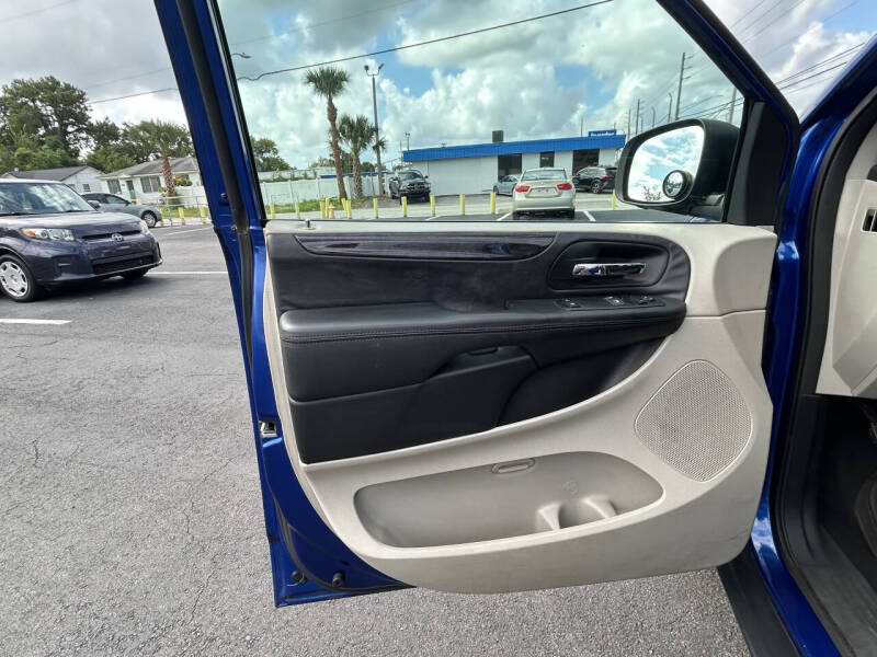 2013 Dodge Grand Caravan SE