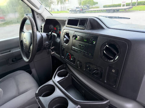 2013 Ford E-Series E-150