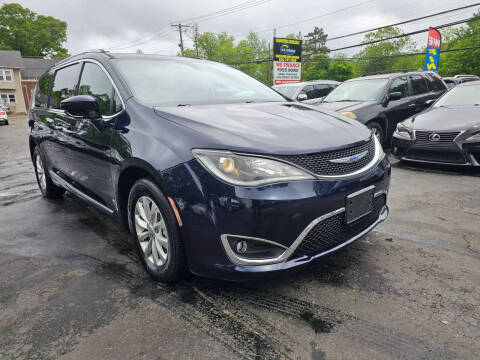 2018 Chrysler Pacifica for sale at Keystone Auto Group in Delran NJ