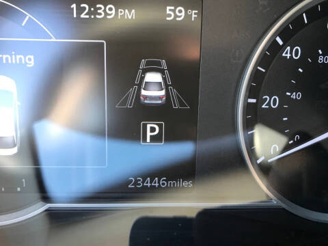 2023 Nissan Versa SR