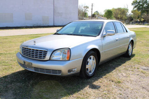 2005 Cadillac DeVille for sale at ROADSTERS AUTO in Houston TX