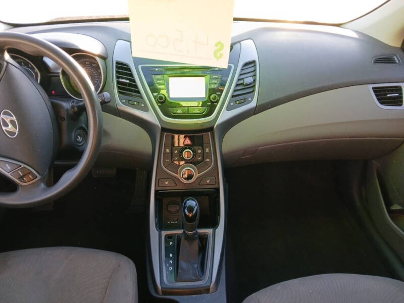 2014 Hyundai Elantra SE