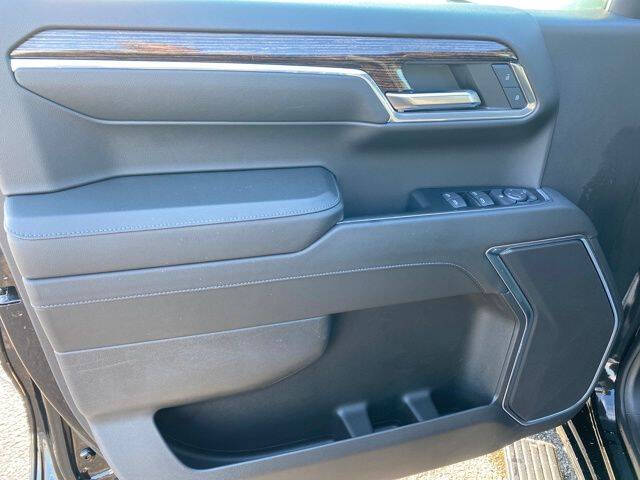 2024 GMC Sierra 1500 Elevation Standard