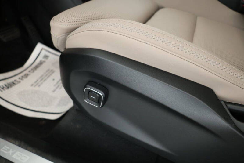 2025 Volvo EX90 Twin Plus 7P