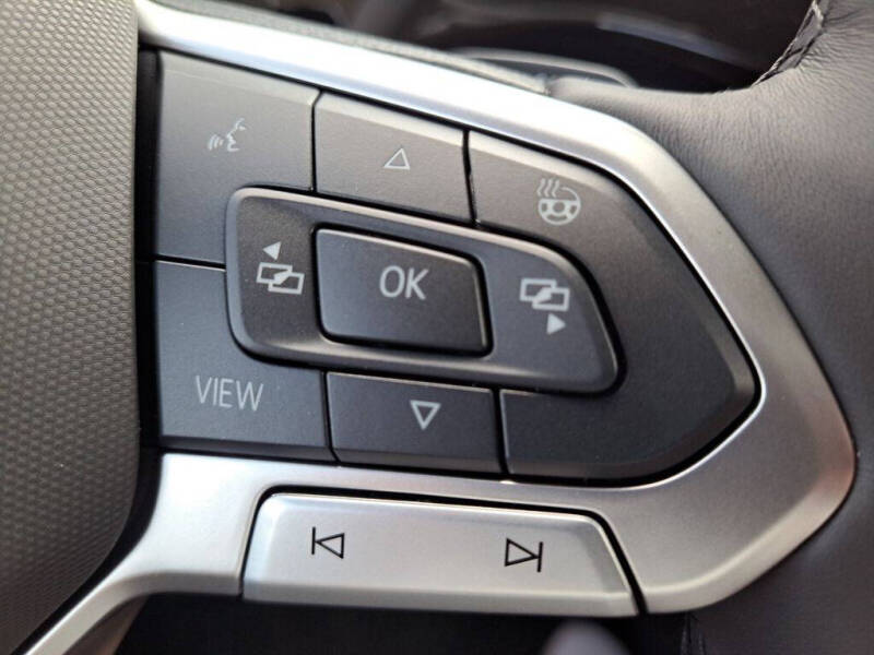 2026 Volkswagen Atlas Cross Sport SEL R-Line Black 4Motion