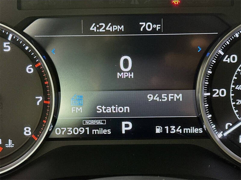 2024 Mitsubishi Outlander ES