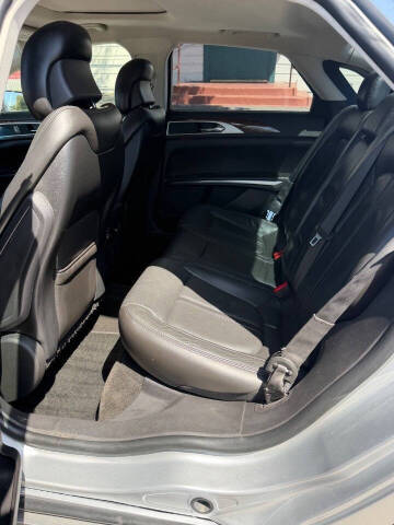 2014 Lincoln MKZ
