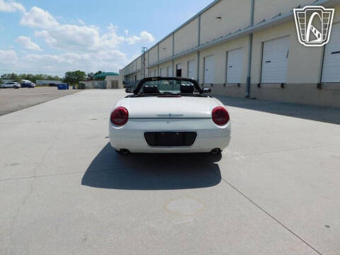 2002 Ford Thunderbird Deluxe