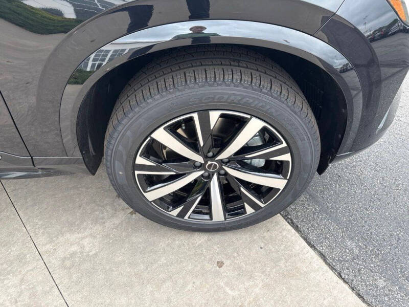 2026 Volvo XC90 B5 Core