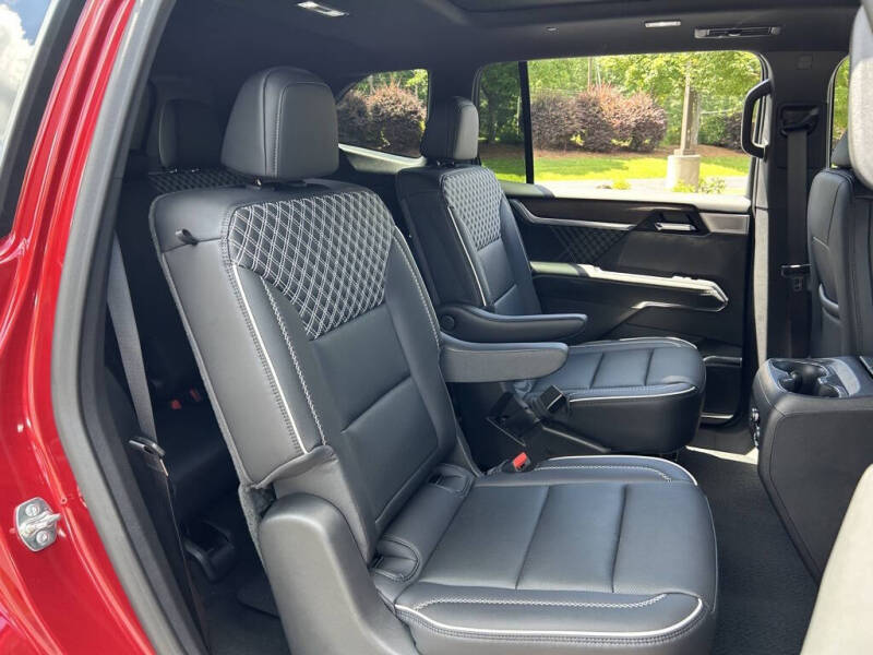 2025 GMC Acadia Denali