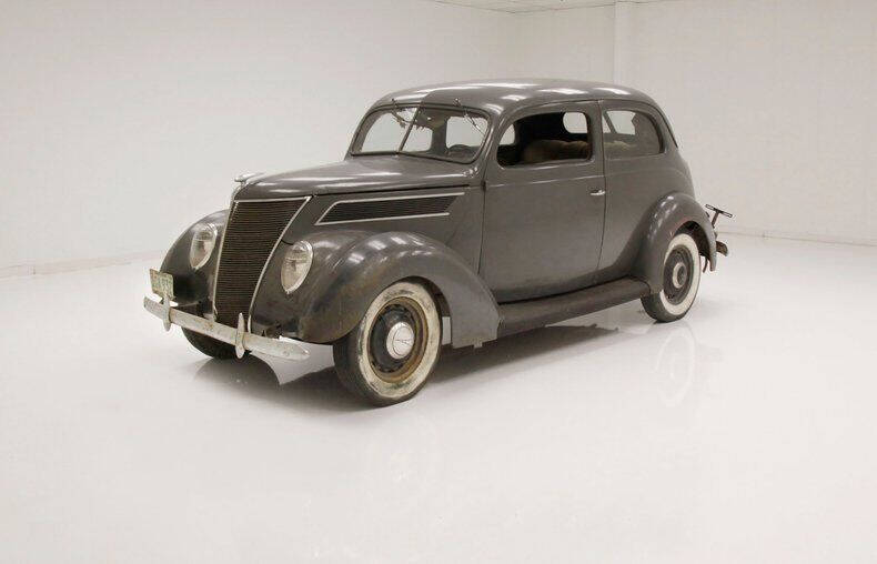1937 Ford Tudor