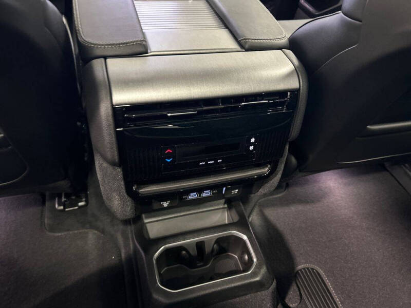 2026 Jeep Grand Wagoneer