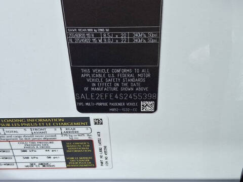 2025 Land Rover Defender 110 P500 X-Dynamic SE