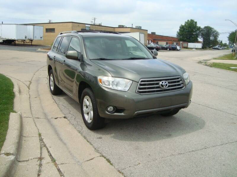 2010 Toyota Highlander for sale at ARIANA MOTORS INC in Addison IL