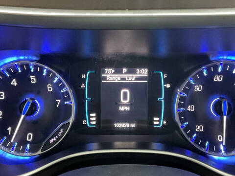 2017 Chrysler Pacifica Touring-L