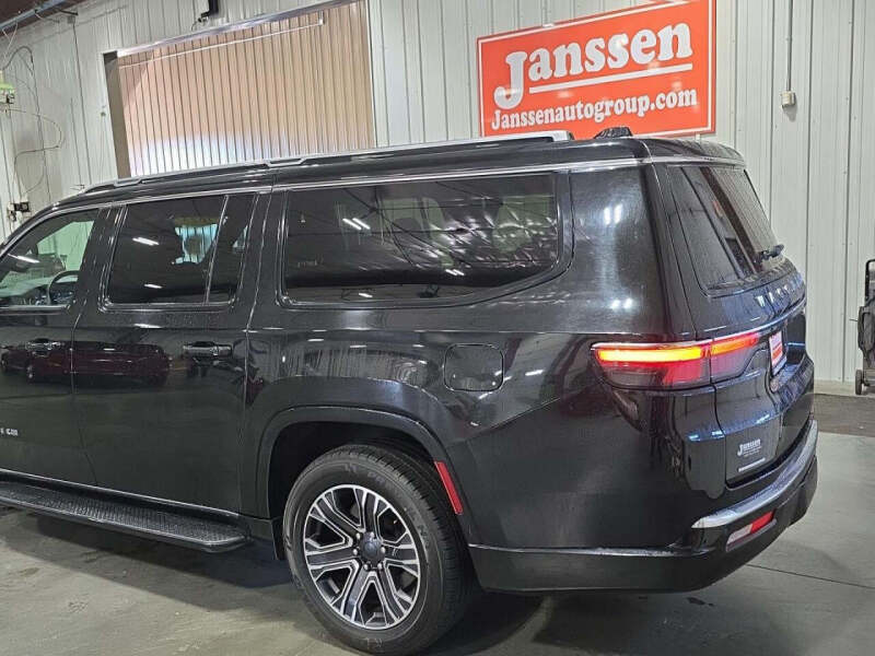 2023 Jeep Wagoneer L Series II