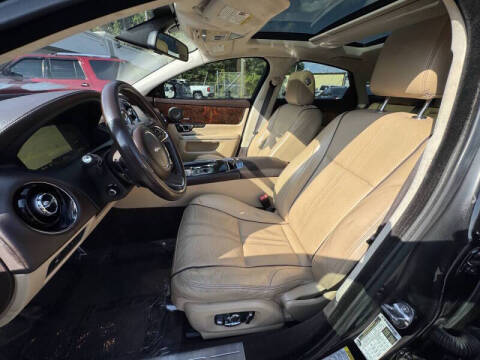 2016 Jaguar XJ R-Sport