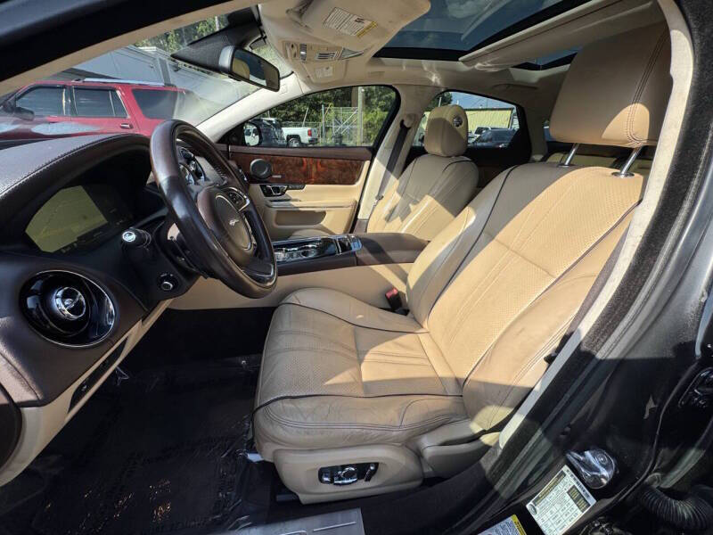 2016 Jaguar XJ R-Sport