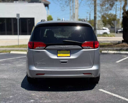 2017 Chrysler Pacifica Touring