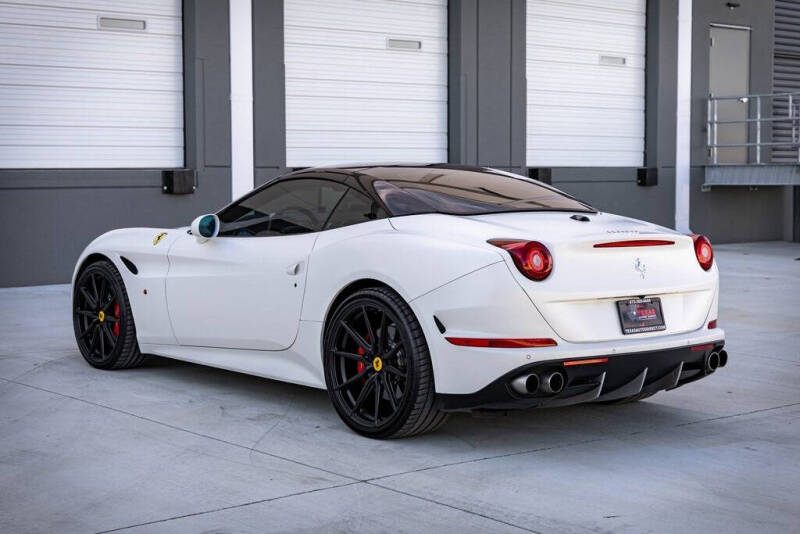 2016 Ferrari California T