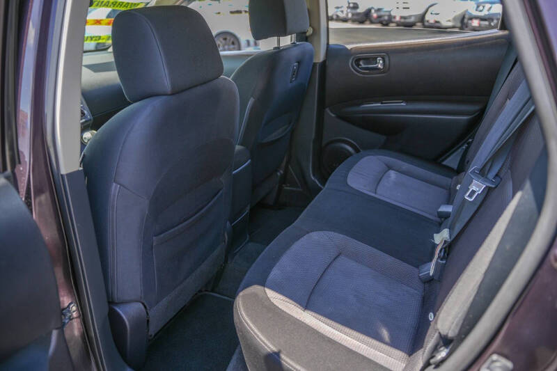 2012 Nissan Rogue SV w/SL Package