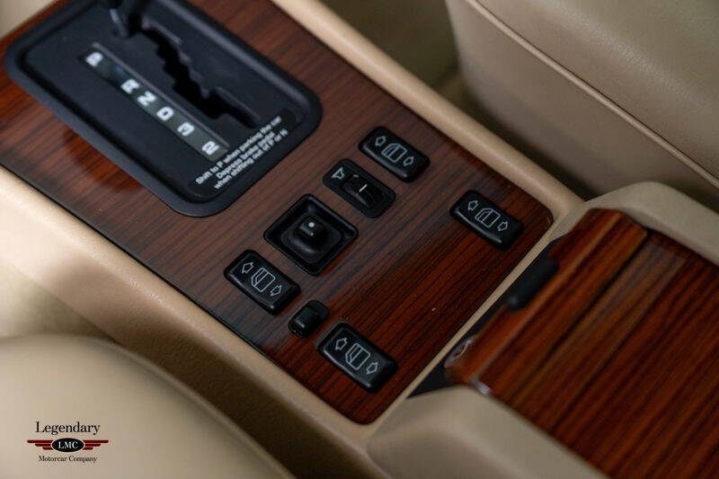 1991 Mercedes-Benz 300-Class