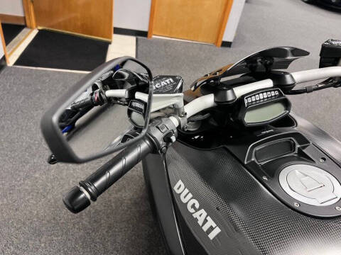 2012 Ducati Diavel Carbon Series