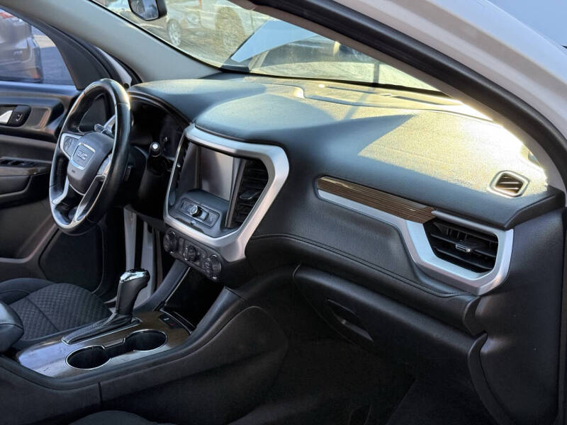 2018 GMC Acadia SLE-1