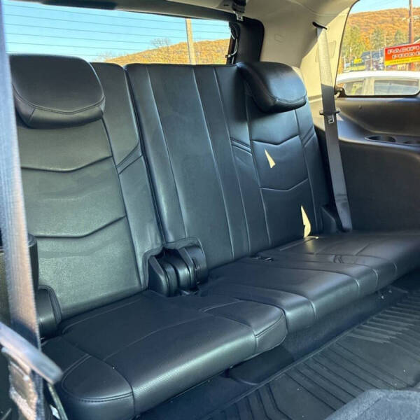 2018 Cadillac Escalade Luxury