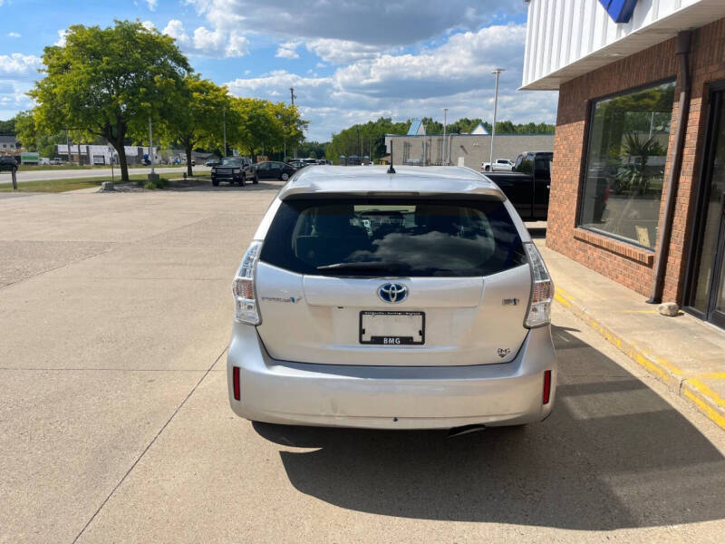2012 Toyota Prius v Two