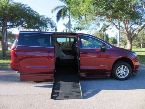 2023 Chrysler Pacifica Touring L