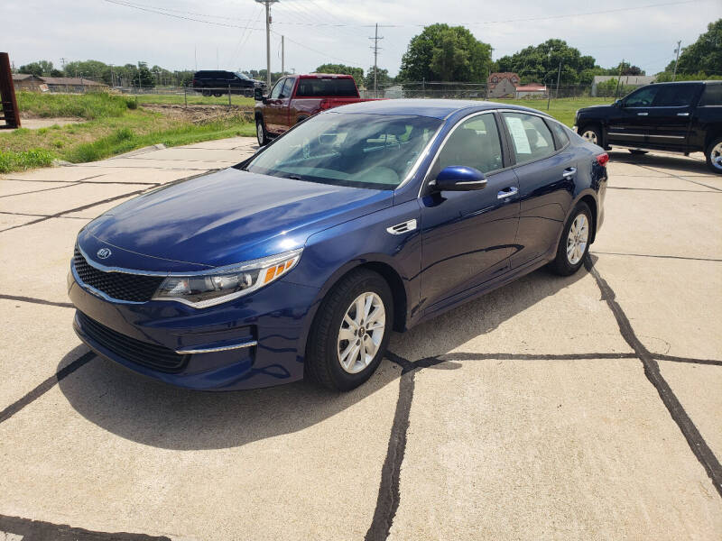 Used 2016 Kia Optima LX with VIN 5XXGT4L32GG116215 for sale in Concordia, KS