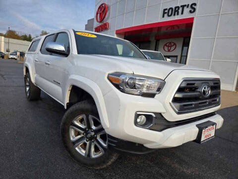 2017 Toyota Tacoma for sale at Auto Smart of Pekin in Pekin IL