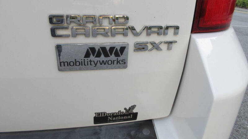 2010 Dodge Grand Caravan SXT photo 31