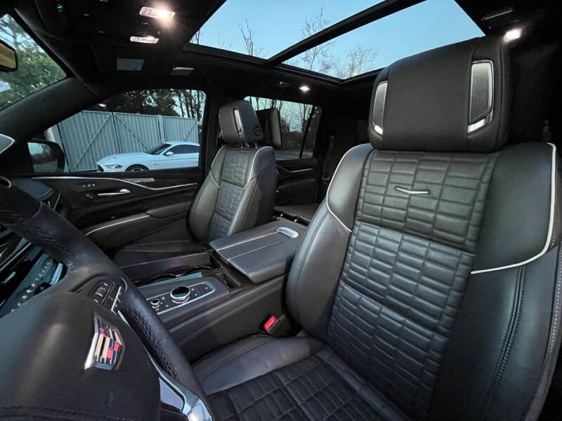 2023 Cadillac Escalade ESV Sport Platinum