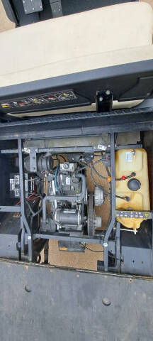 2013 2013 Cushman Flat bed