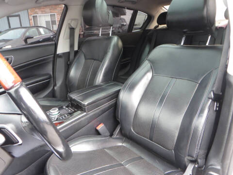 2016 Kia K900 Luxury V6