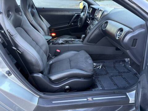 2013 Nissan GT-R Premium