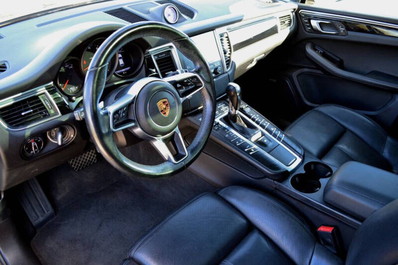 2018 Porsche Macan