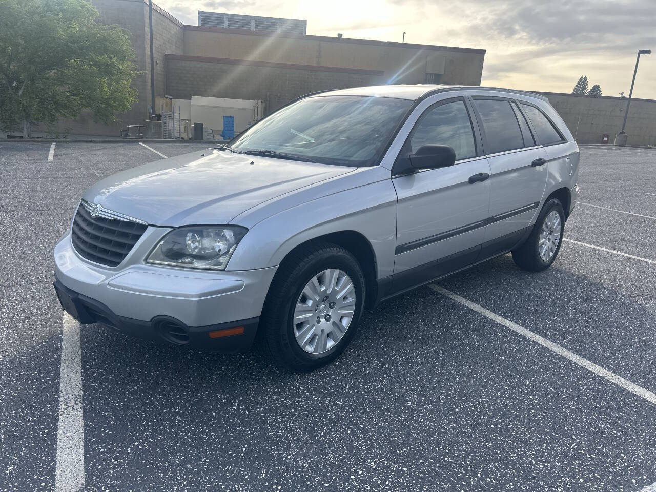 Champagne 2005 Chrysler Pacifica Base Fwd 4dr Wagon 2