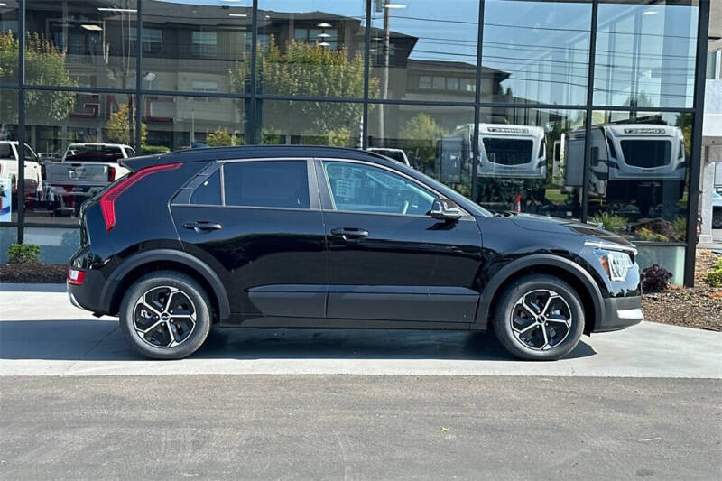 2025 Kia Niro EX