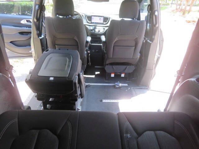 2021 Chrysler Pacifica Touring