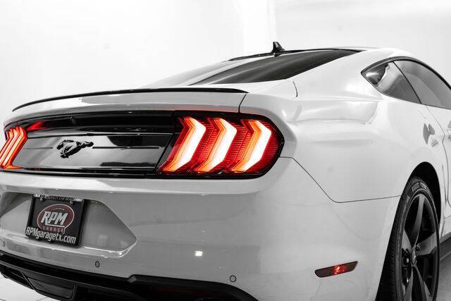 2022 Ford Mustang EcoBoost