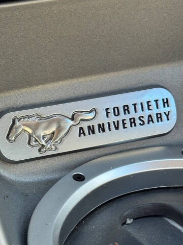 2004 Ford Mustang GT Deluxe